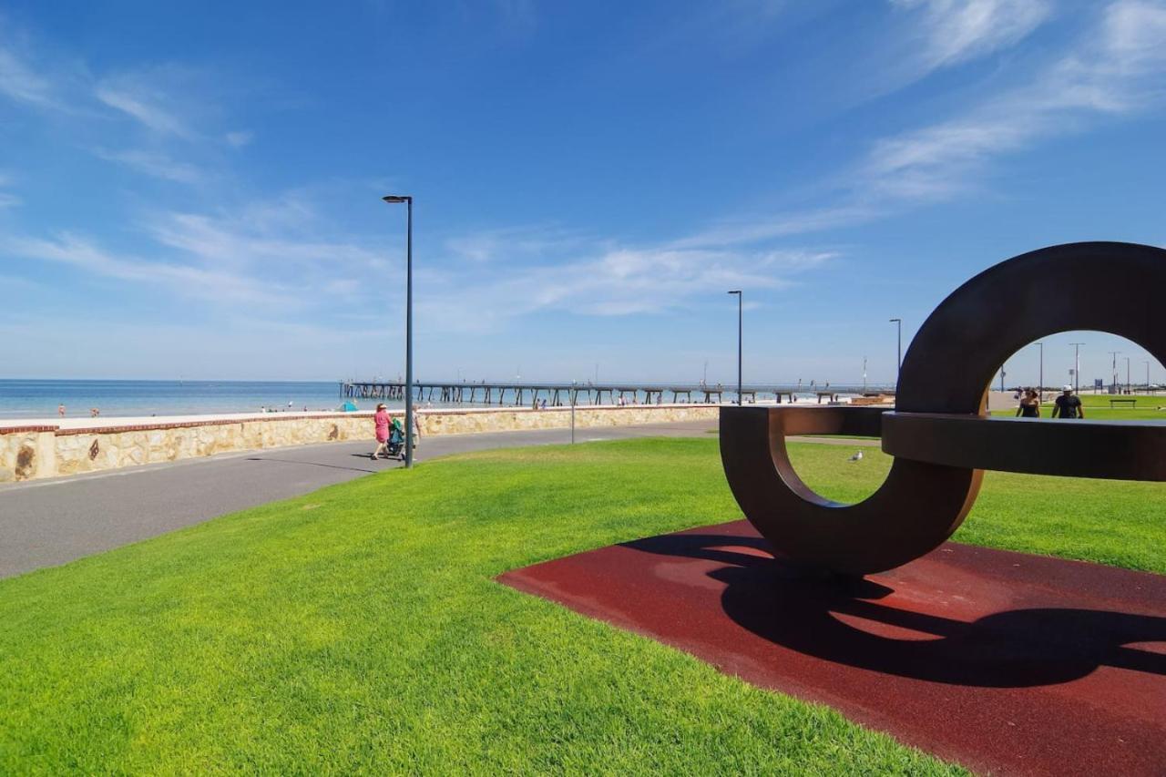 Beachfront Serenity Glenelg Apartment Exterior foto